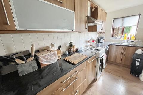 3 bedroom semi-detached house for sale, Reed Avenue, Camperdown, Newcastle upon Tyne, Tyne and Wear, NE12 5XH