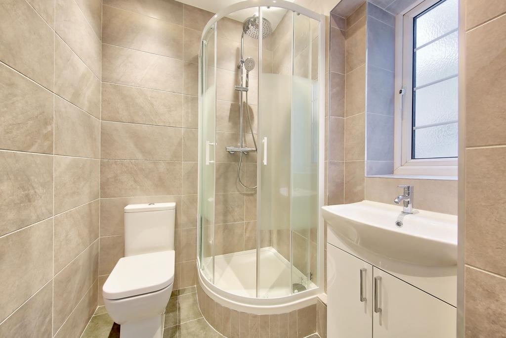 En-suite bathroom