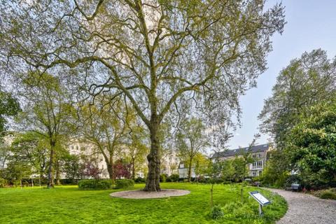 3 bedroom flat for sale, Sussex Square, London, W2 2SR