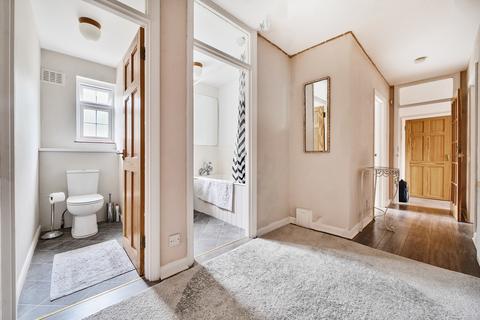 2 bedroom apartment for sale, Lock Chase, London