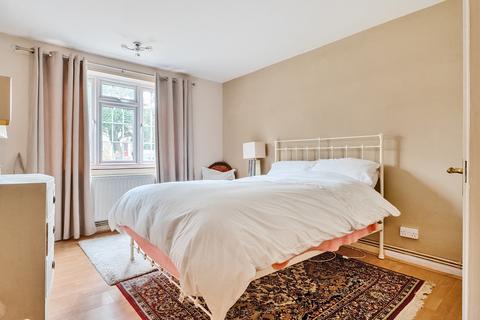 2 bedroom apartment for sale, Lock Chase, London