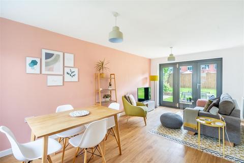 2 bedroom semi-detached house to rent, Bellerby Court, York, YO31 0PJ