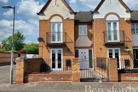 1 Landseer Close, Hornchurch, RM11 1FJ