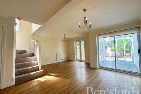 1 Landseer Close, Hornchurch, RM11 1FJ