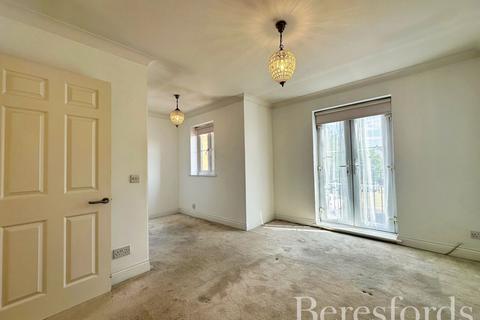 1 Landseer Close, Hornchurch, RM11 1FJ