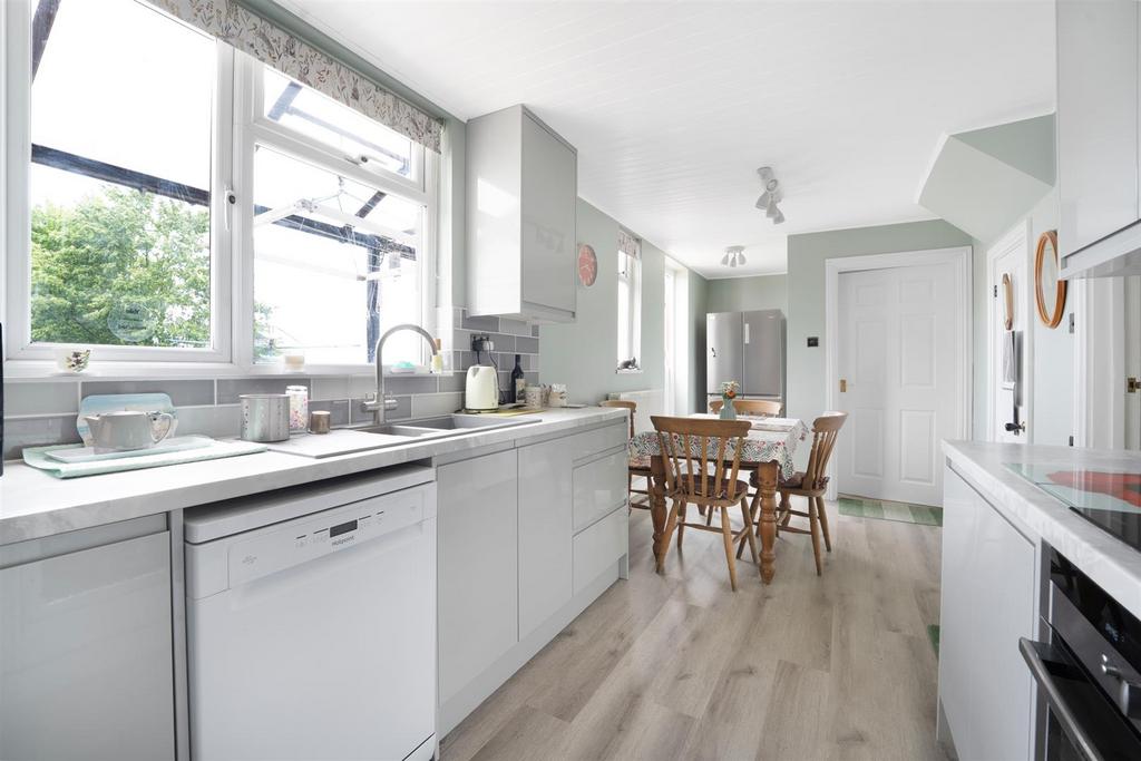 Kitchen / Breakfast Room