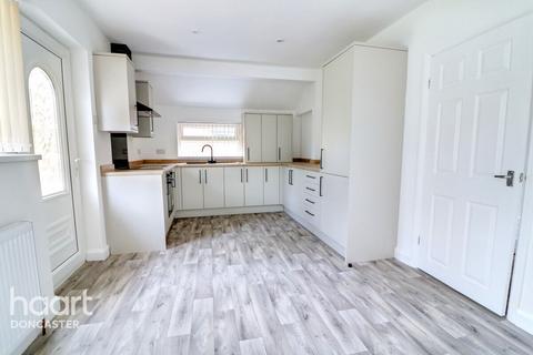 2 bedroom bungalow for sale, Thorne Road, Wheatley Hills, Doncaster