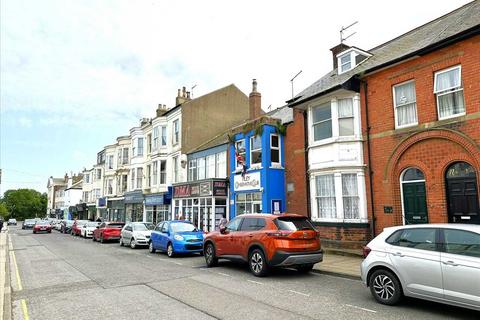 4 bedroom apartment for sale, Belle Vue Street, Filey