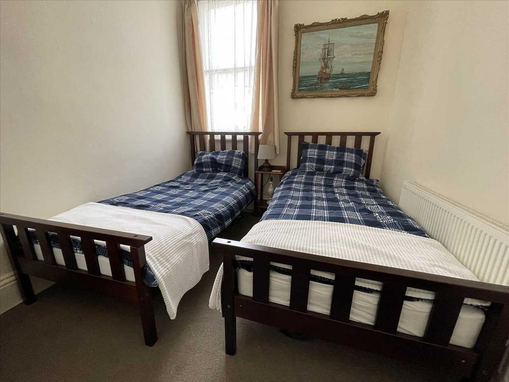 Bedroom (front)