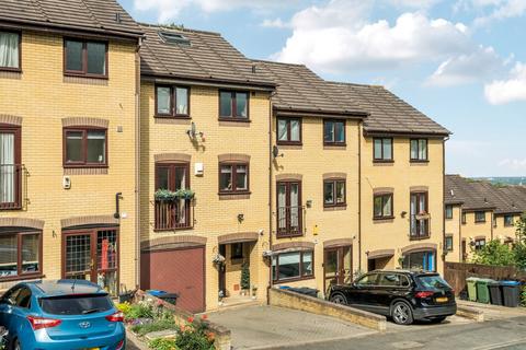 4 Tree View Close, London, SE19 2QT