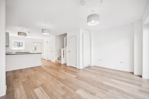 3 bedroom townhouse to rent, Maltings Wynd, Dundashill, Glasgow, G4 9BF