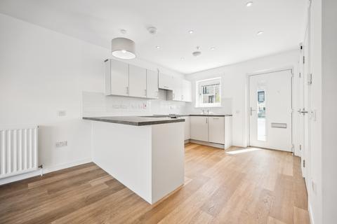 3 bedroom townhouse to rent, Maltings Wynd, Dundashill, Glasgow, G4 9BF
