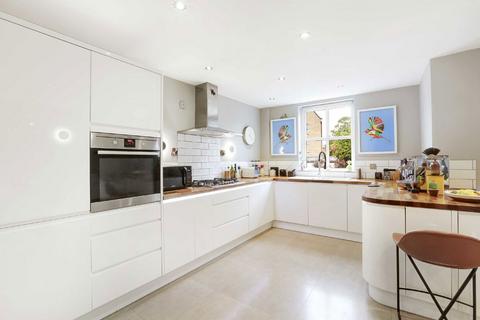 undefined, Herons Place, Old Isleworth TW7