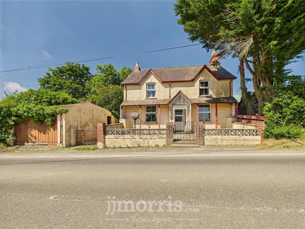 CAM05297 G0-PR0050-STILL001.jpg