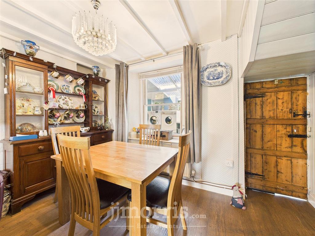 CAM05297 G0-PR0050-STILL015.jpg