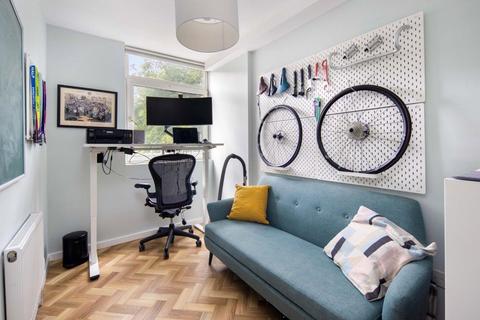 22 Old Market Square, London, E2 7PQ