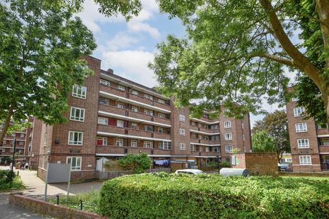 2 bedroom flat for sale, Campion House, London, N16