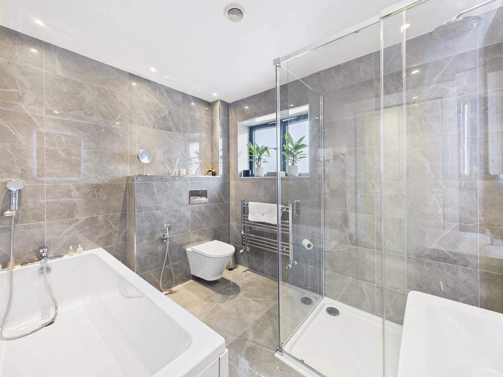 Ensuite