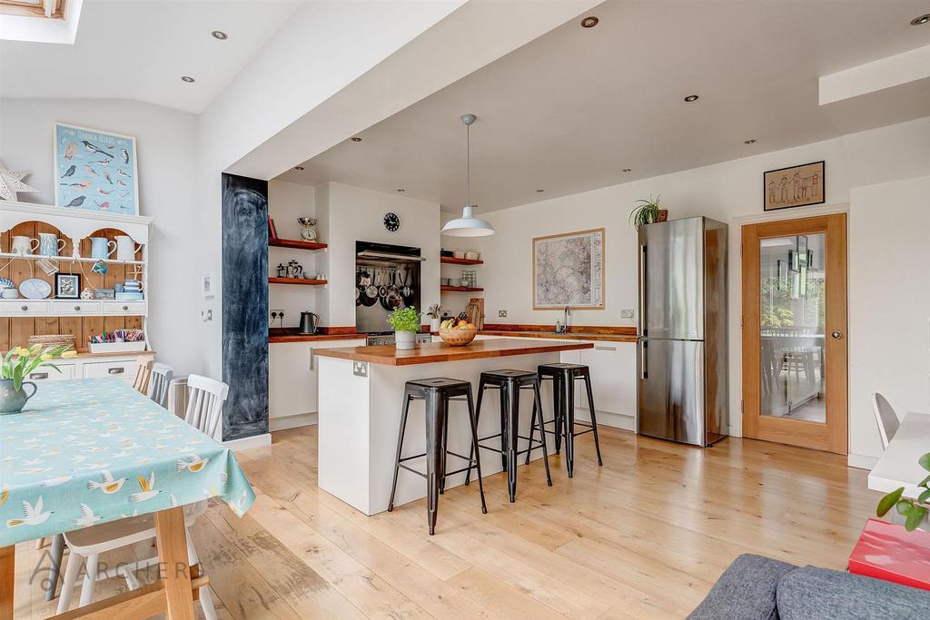 13 Tinker Lane(Interior)(11of36).jpg