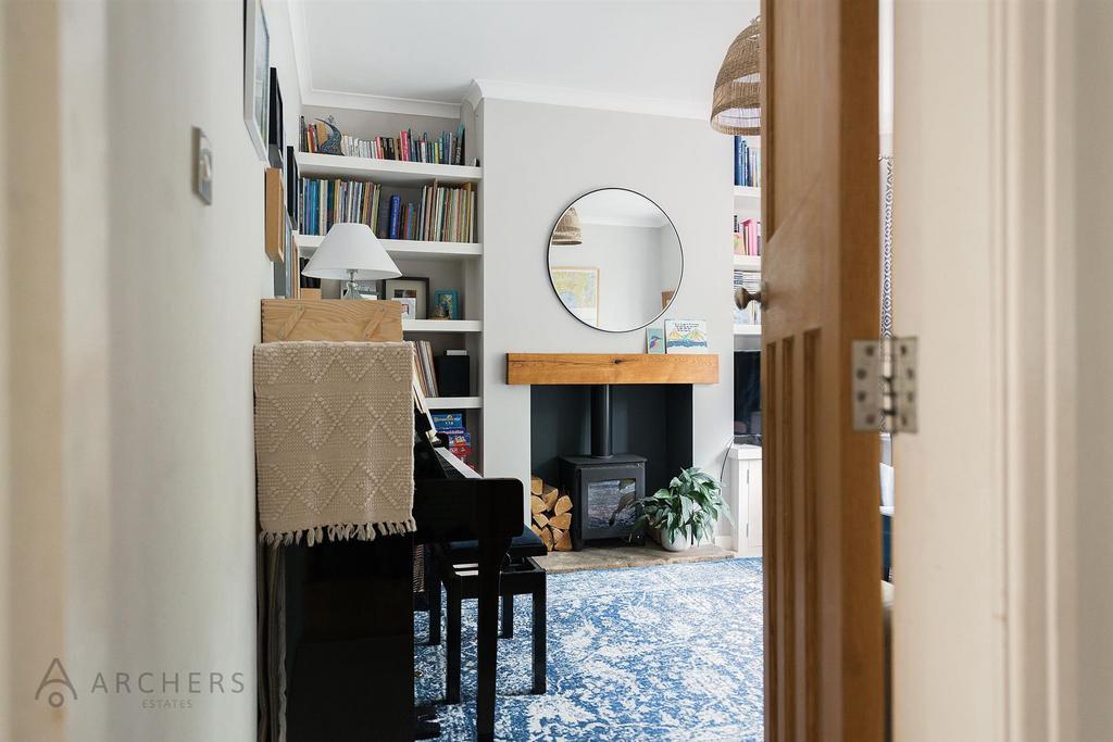 13 Tinker Lane(Interior)(2of36).jpg