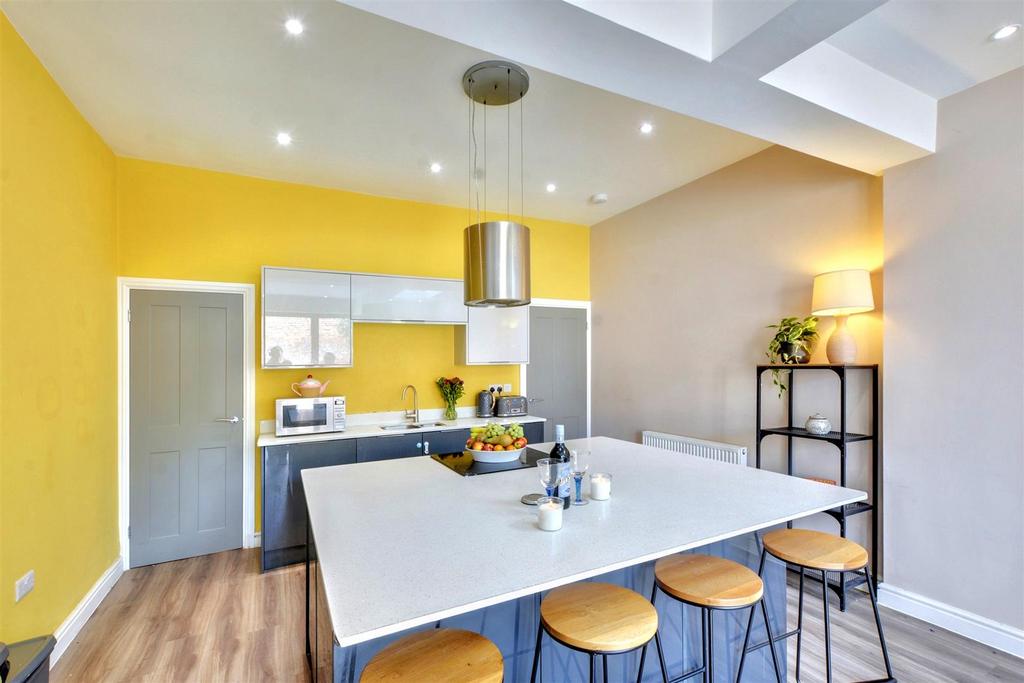 Kitchen 3.jpeg