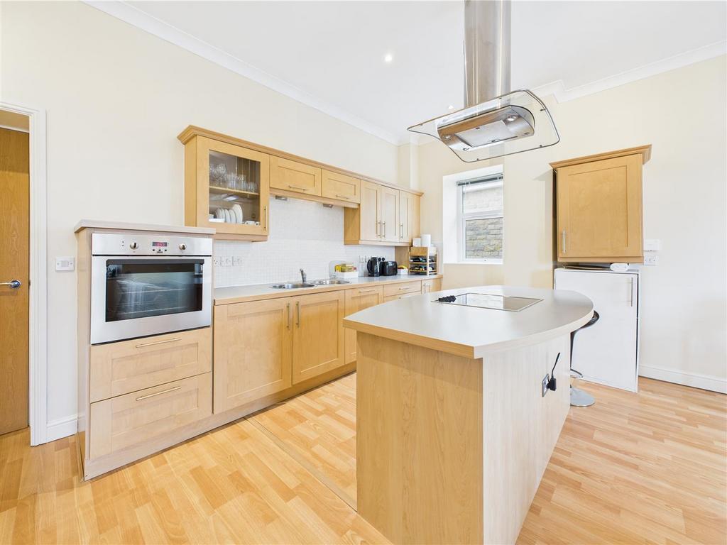 CAM04279 G0-PR0122-STILL014.jpg