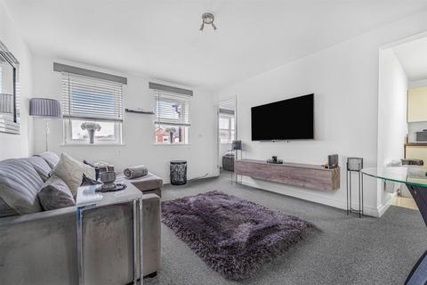 74b Ampthill Road, Flitwick, Bedford, MK45 1BA