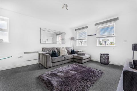 74b Ampthill Road, Flitwick, Bedford, MK45 1BA