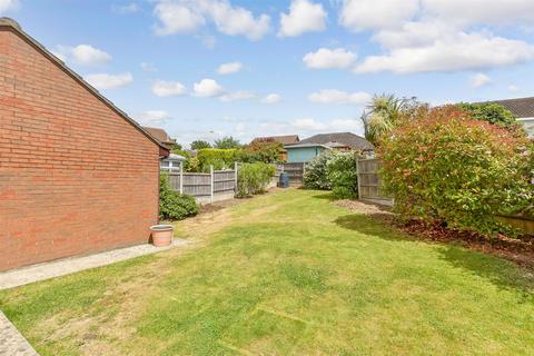 2 bedroom detached bungalow for sale, Broad Oaks, Wickford, Essex