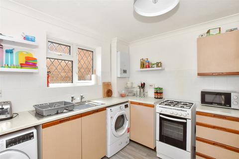 2 bedroom detached bungalow for sale, Broad Oaks, Wickford, Essex
