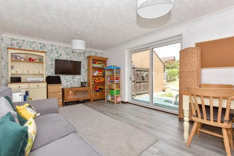 2 bedroom detached bungalow for sale, Broad Oaks, Wickford, Essex