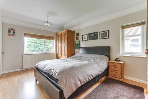 3 bedroom semi-detached house for sale, Eldefield, Letchworth Garden City, SG6
