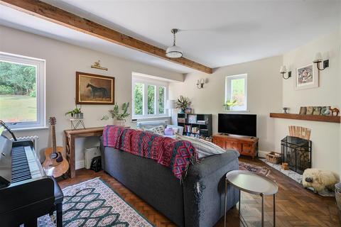 58 Lackford Road, Chipstead, Coulsdon, CR5 3TA