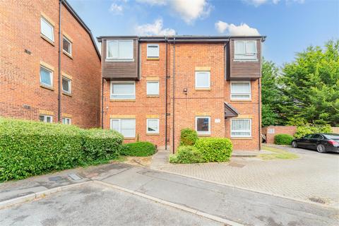 undefined, Braemar Gardens, Berkshire SL1