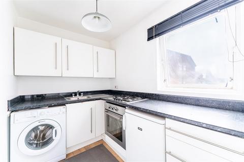 undefined, Braemar Gardens, Berkshire SL1