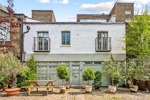 47 Bathurst Mews, London, W2 2SB