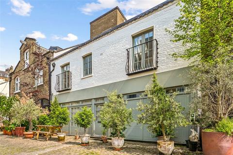 47 Bathurst Mews, London, W2 2SB