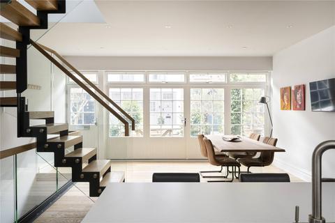 47 Bathurst Mews, London, W2 2SB