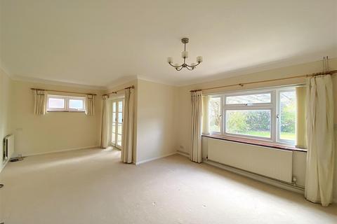 3 bedroom bungalow for sale, Southcourt Avenue, Bexhill-on-Sea