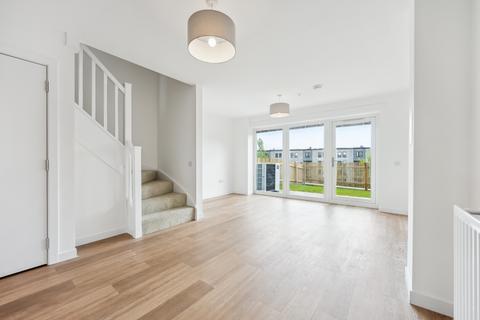 3 bedroom townhouse to rent, Maltings Wynd, Dundashill, Glasgow, G4 9BF