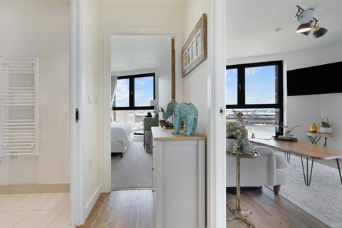 1 bedroom apartment for sale, Kingfisher Heights, London, E16