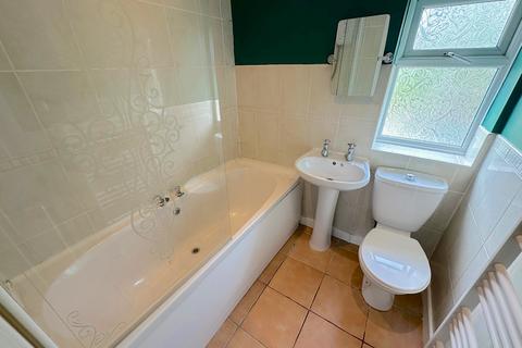 58 Birches Barn Road, Wolverhampton, WV3 7BN