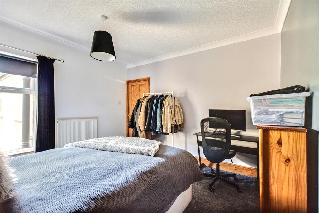 Bedroom 2 2.jpeg