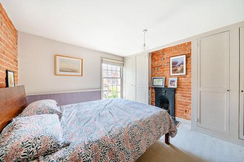undefined, Guildford Road, Farnham, GU9