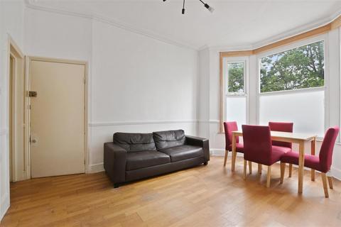 2 bedroom flat for sale, Purves Road, Kensal Rise, NW10 5TH