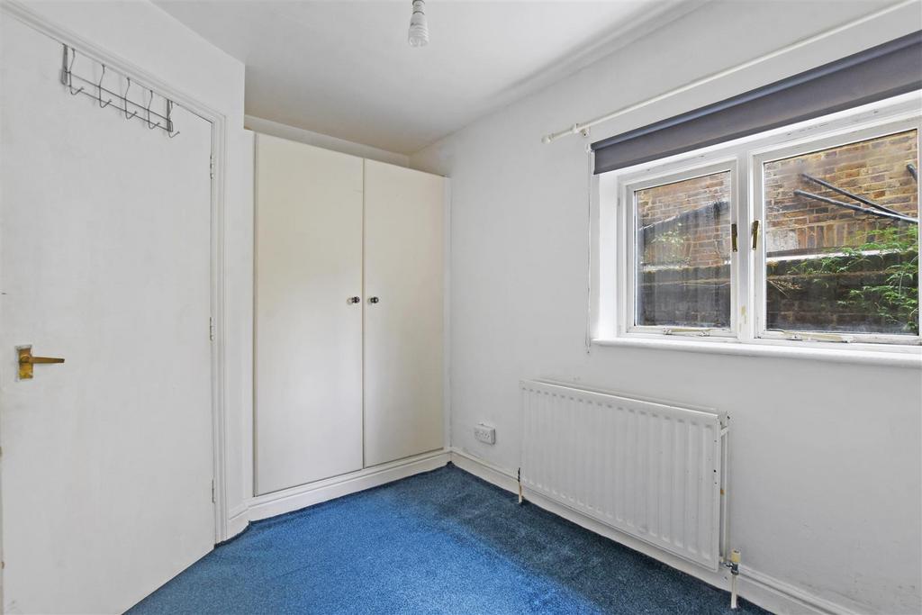 03-374f GCWT - GFF 121 Purves Road - Bedroom 2 -Ori