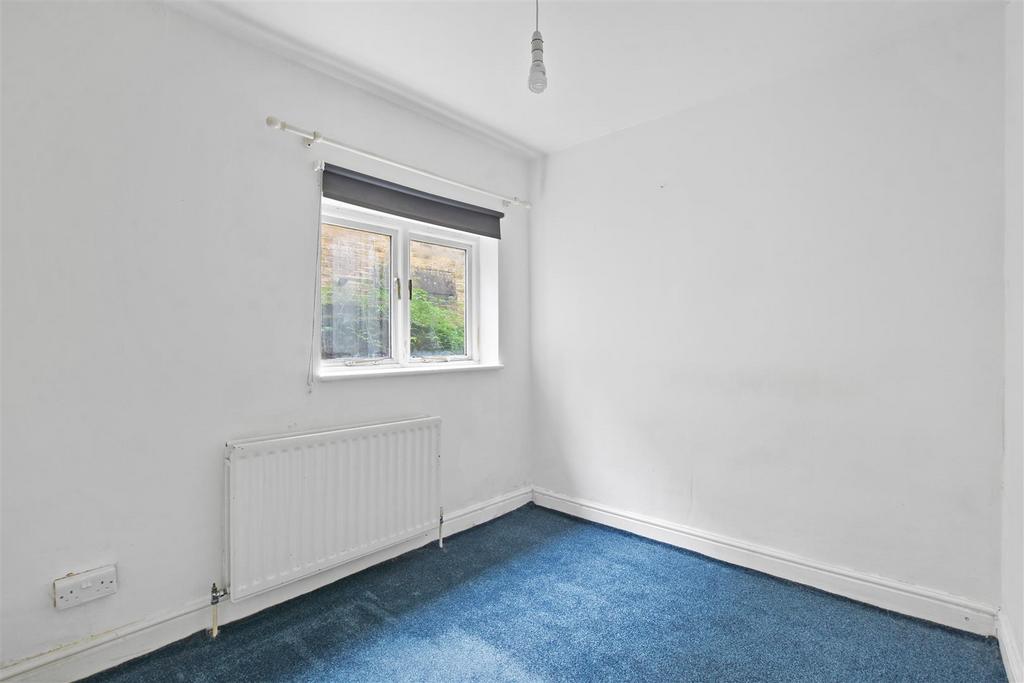 02-3b4c GCWT - GFF 121 Purves Road - Bedroom -Origi