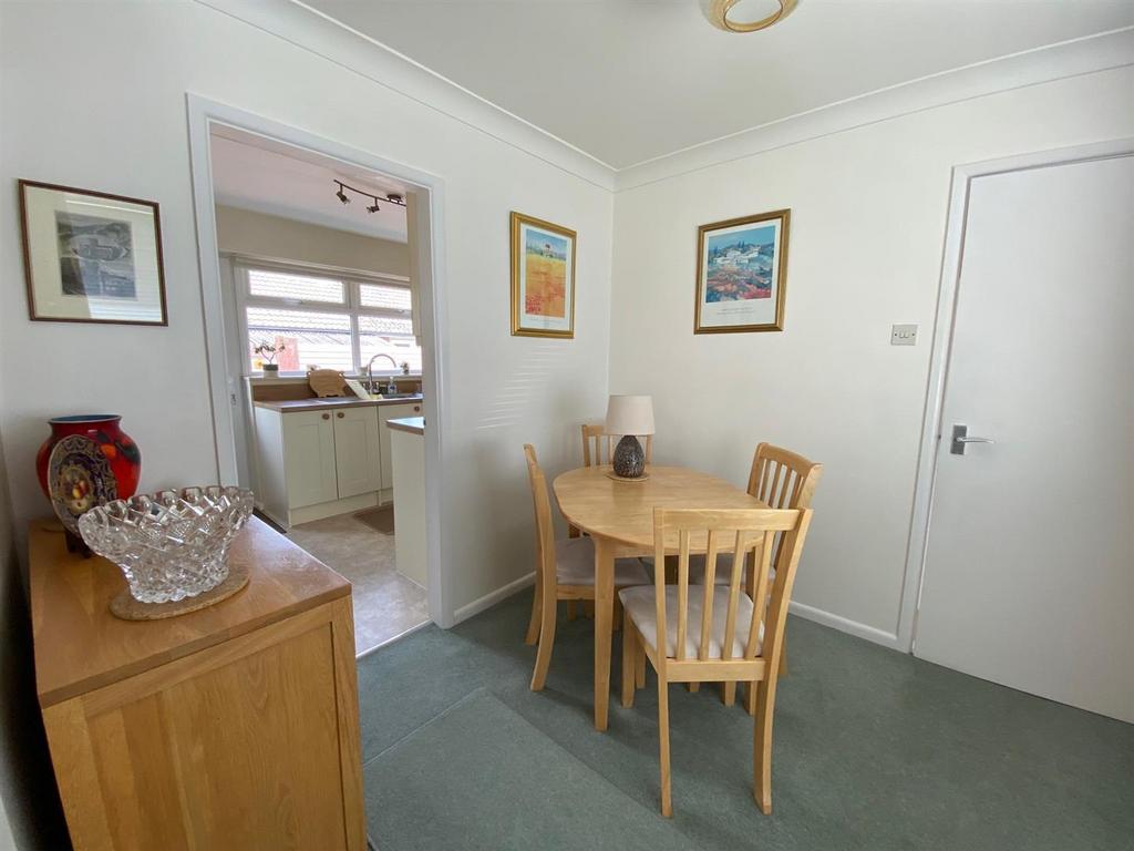 Dining Area.jpg