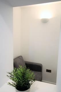 1 bedroom flat to rent, Basement Flat, 30 Ebor Place, LS6 1NR