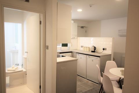 1 bedroom flat to rent, Basement Flat, 30 Ebor Place, LS6 1NR